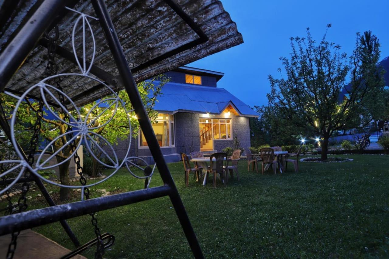 Grey Moustache 4Bhk Villa Manāli Exterior foto